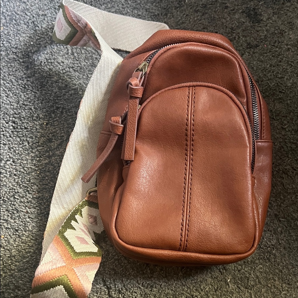 Sonoma Woman  Tan Leather Acosta bag